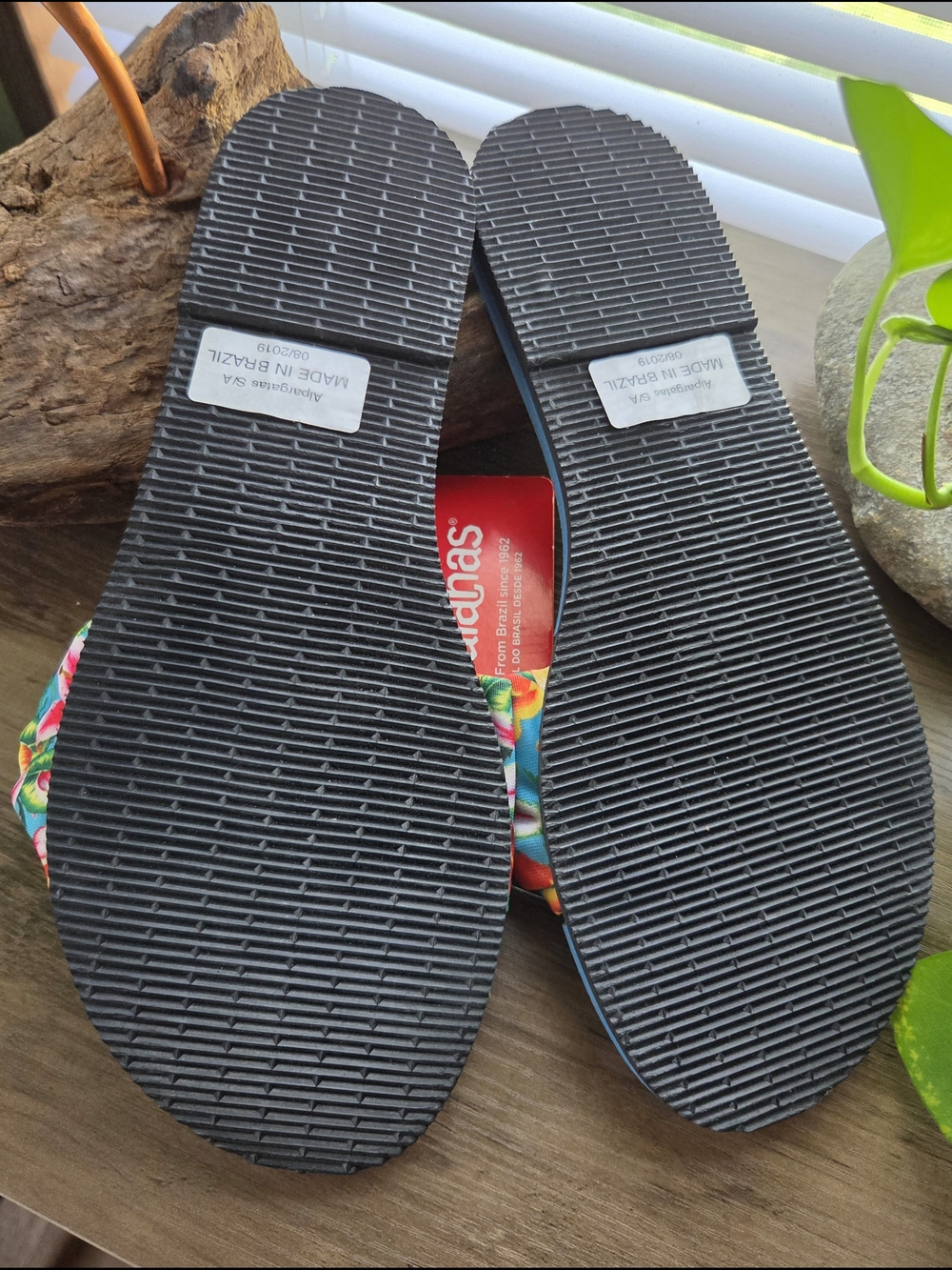 NWT Havaianas Blue Flip Flop Sandals with Tropical Floral Bow - Picture 3 of 7